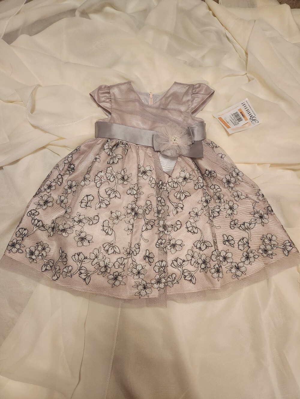 NWT Bonnie Baby Size 12M Flower Girl Holiday Dress Floral Embroidery Bow